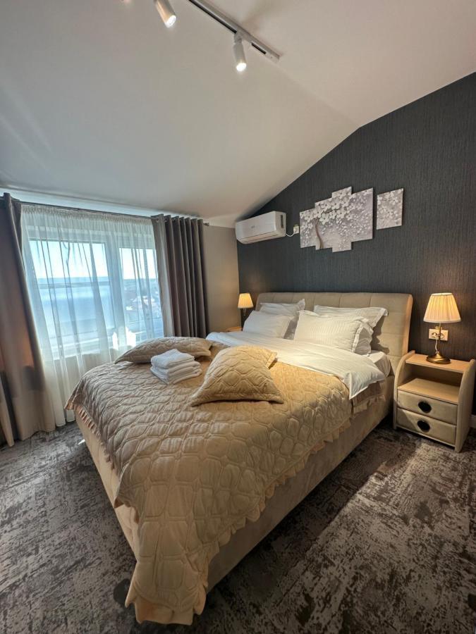 Complex Rediu 54 Luxury Apartaments Yaş Dış mekan fotoğraf