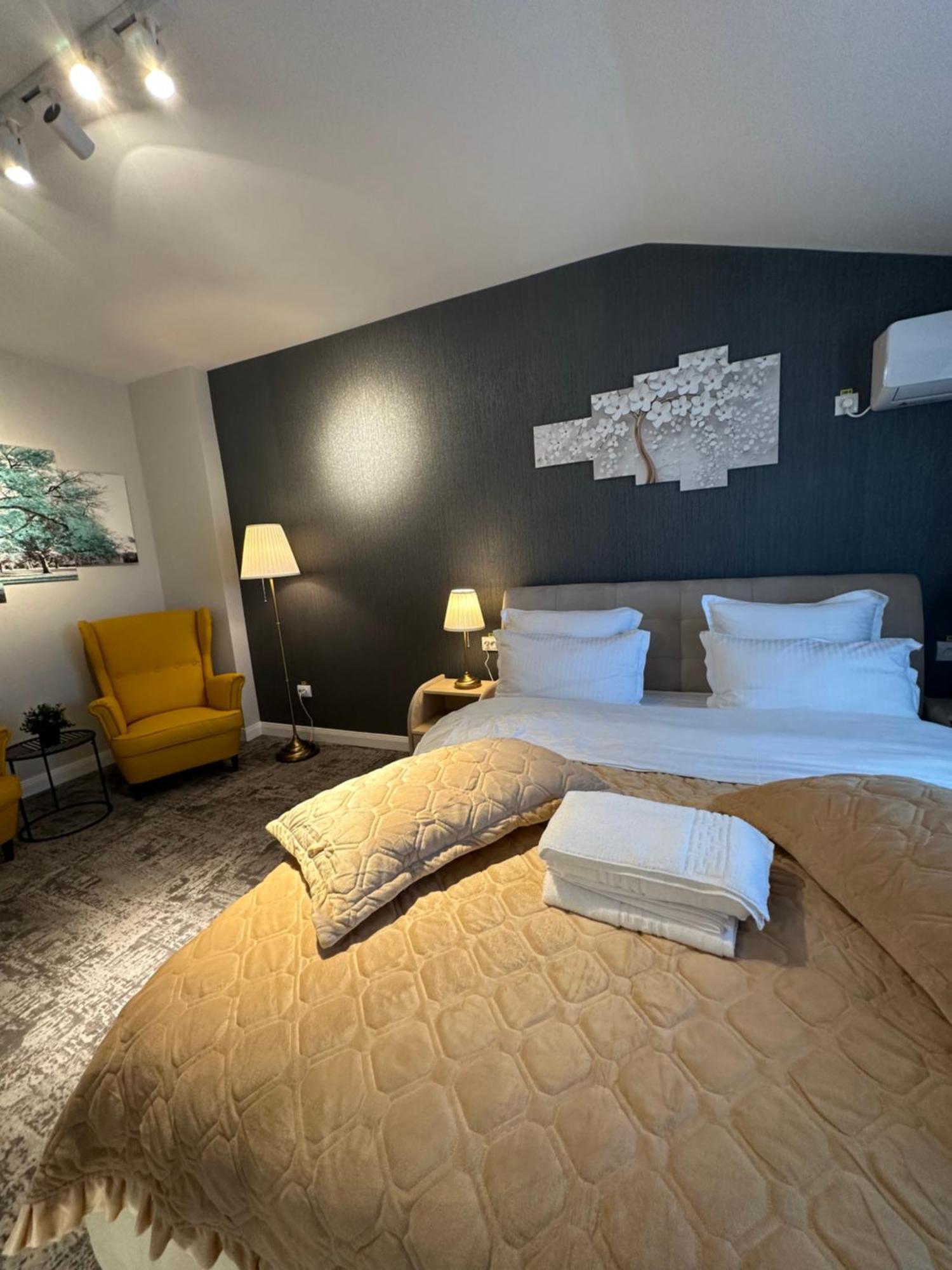 Complex Rediu 54 Luxury Apartaments Yaş Dış mekan fotoğraf